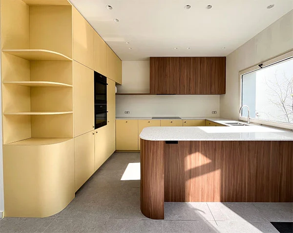 Maatwerk keukenmeubel met ronde hoeken